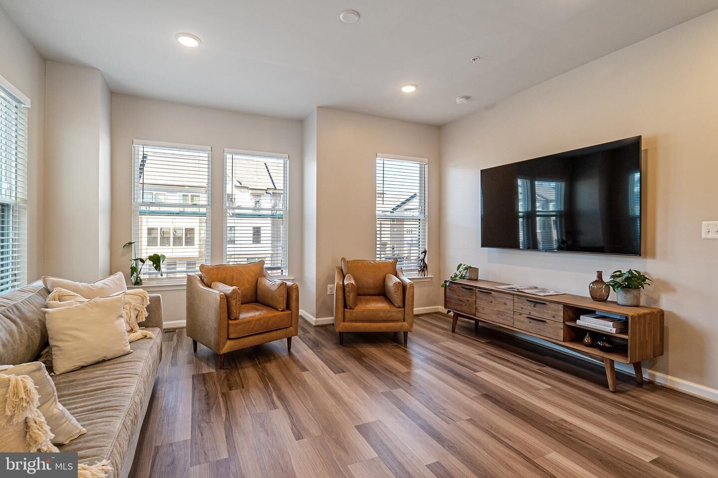 Property Photo:  221 Narrowleaf Way  MD 20724 