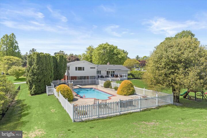 Property Photo:  3412 Manor Hill  MD 21208 