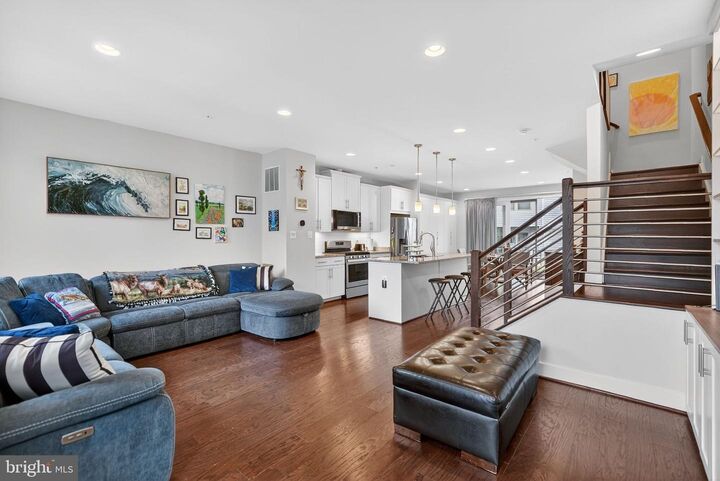 Property Photo:  5138 Longstone Way  MD 20852 