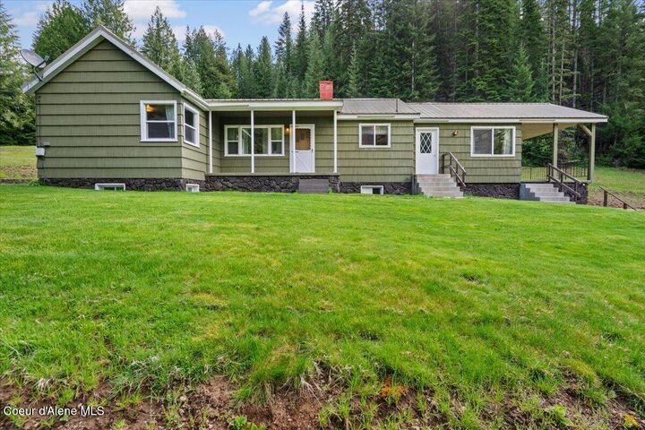 Property Photo:  2122 Nine Mile Rd B  ID 83873 
