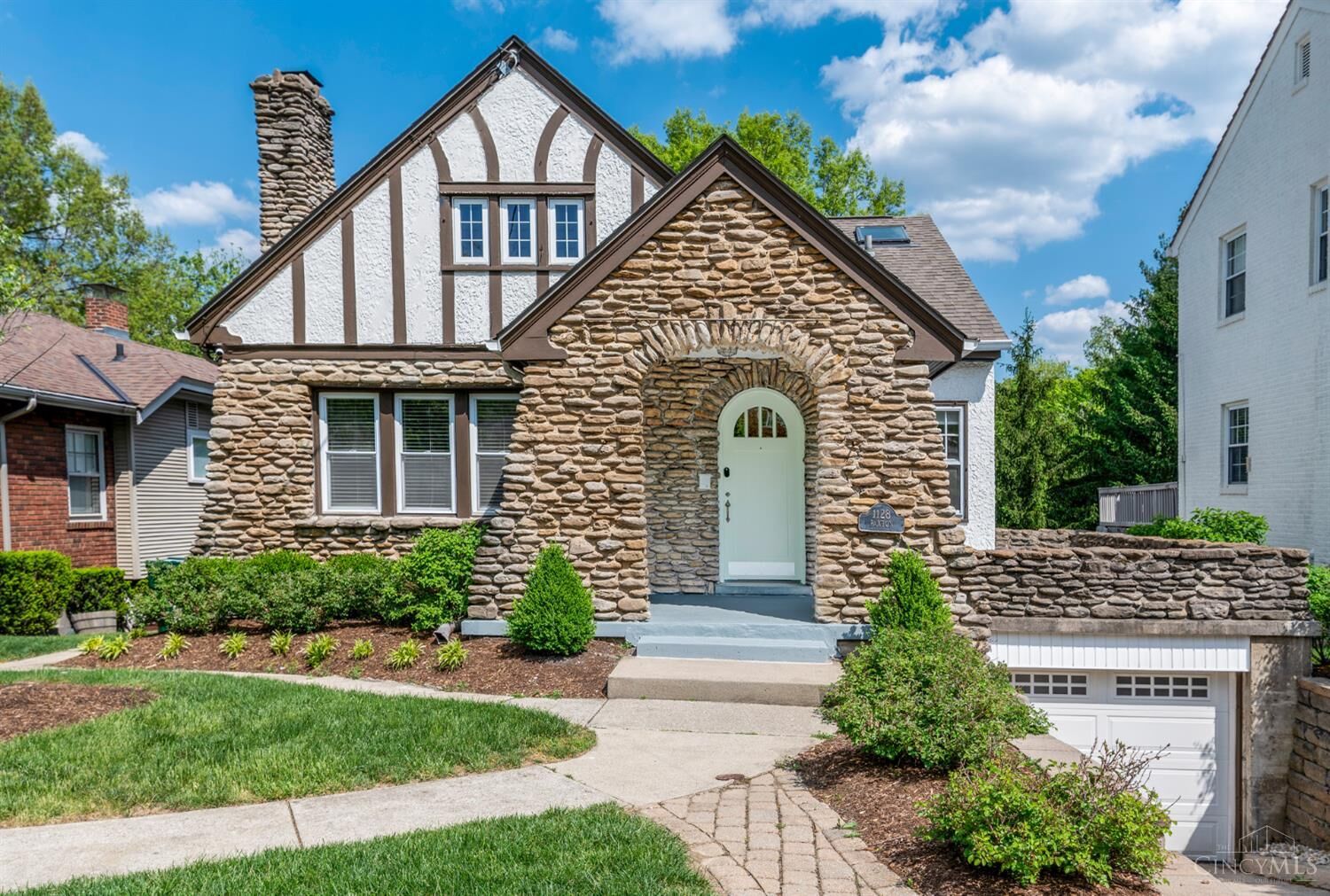 Property Photo:  1128 Paxton Avenue  OH 45208 