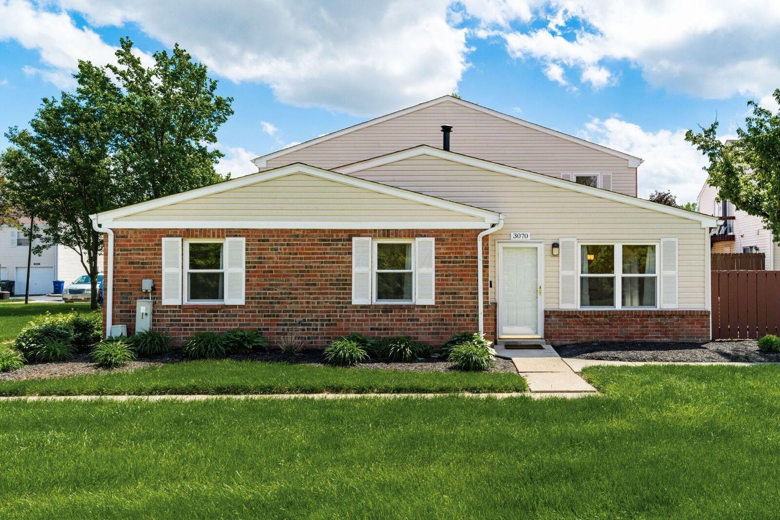 Property Photo:  3070 Jersey Drive  OH 43204 