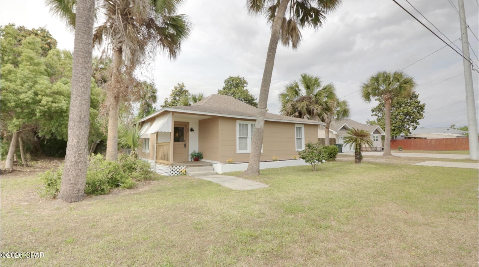 Property Photo:  200 E 5th Street  FL 32444 