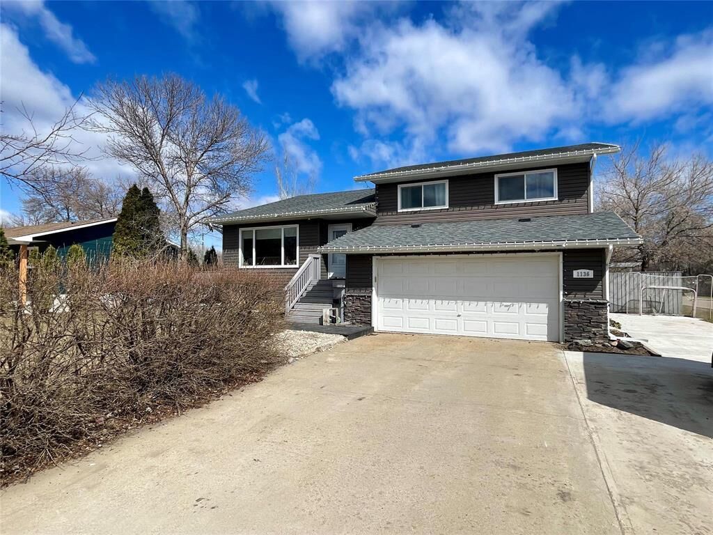 Property Photo:  1136 Second Avenue  MB R0K 0H0 