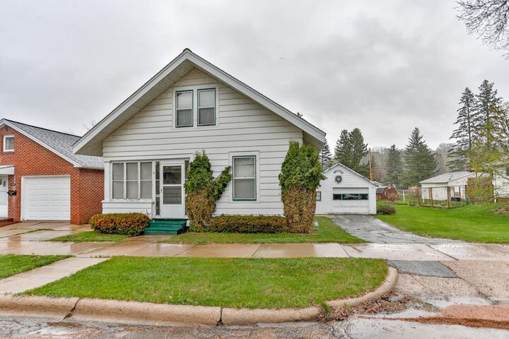 Property Photo:  826 Park Avenue  WI 54403 