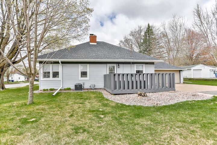 Property Photo:  828 E Wausau Avenue  WI 54403 
