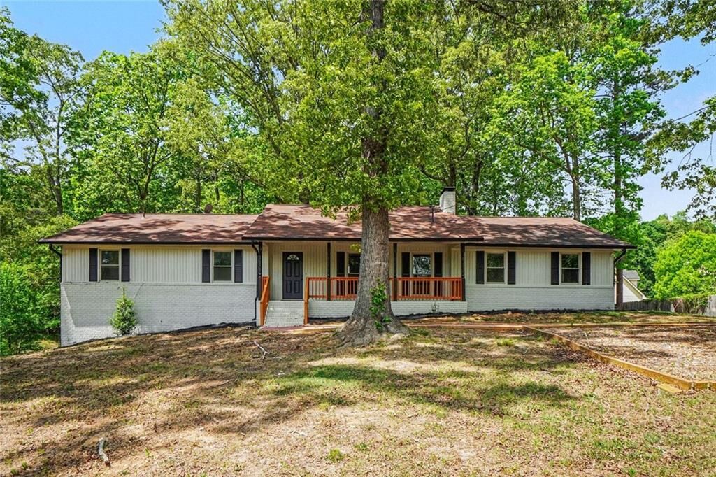 Property Photo:  5865 Leah Lane  GA 30127 