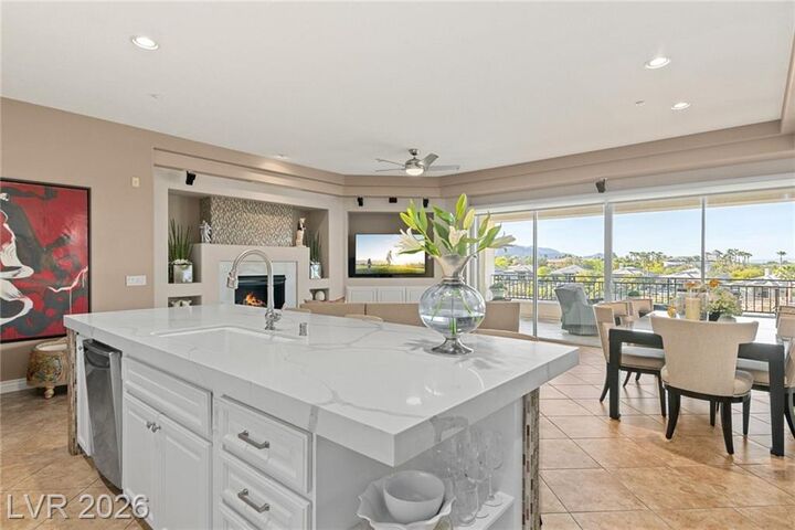 Property Photo:  9204 Tesoras Drive 202  NV 89144 