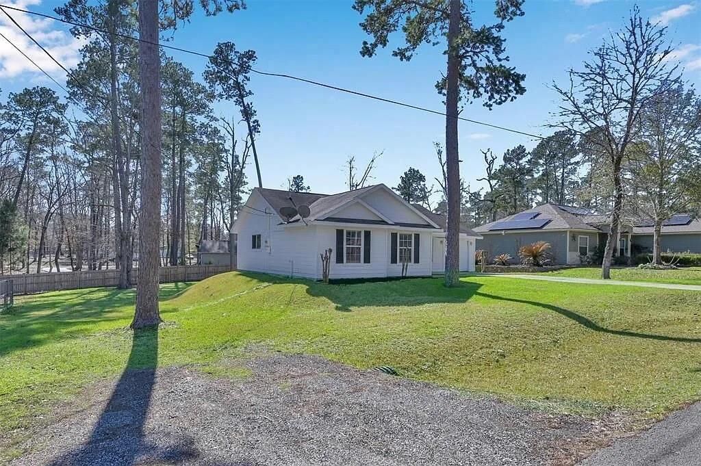Property Photo:  10662 Royal York Drive  TX 77303 