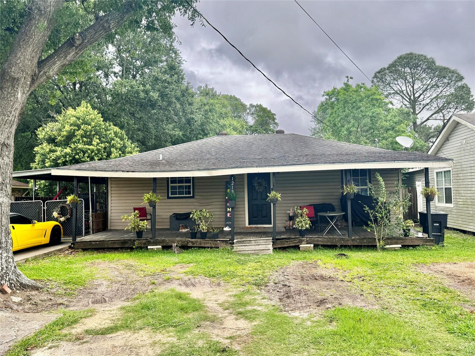 Property Photo:  1219 S 13th Street  TX 77627 