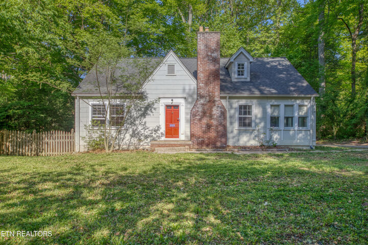 Property Photo:  305 Mayflower Drive  TN 37920 