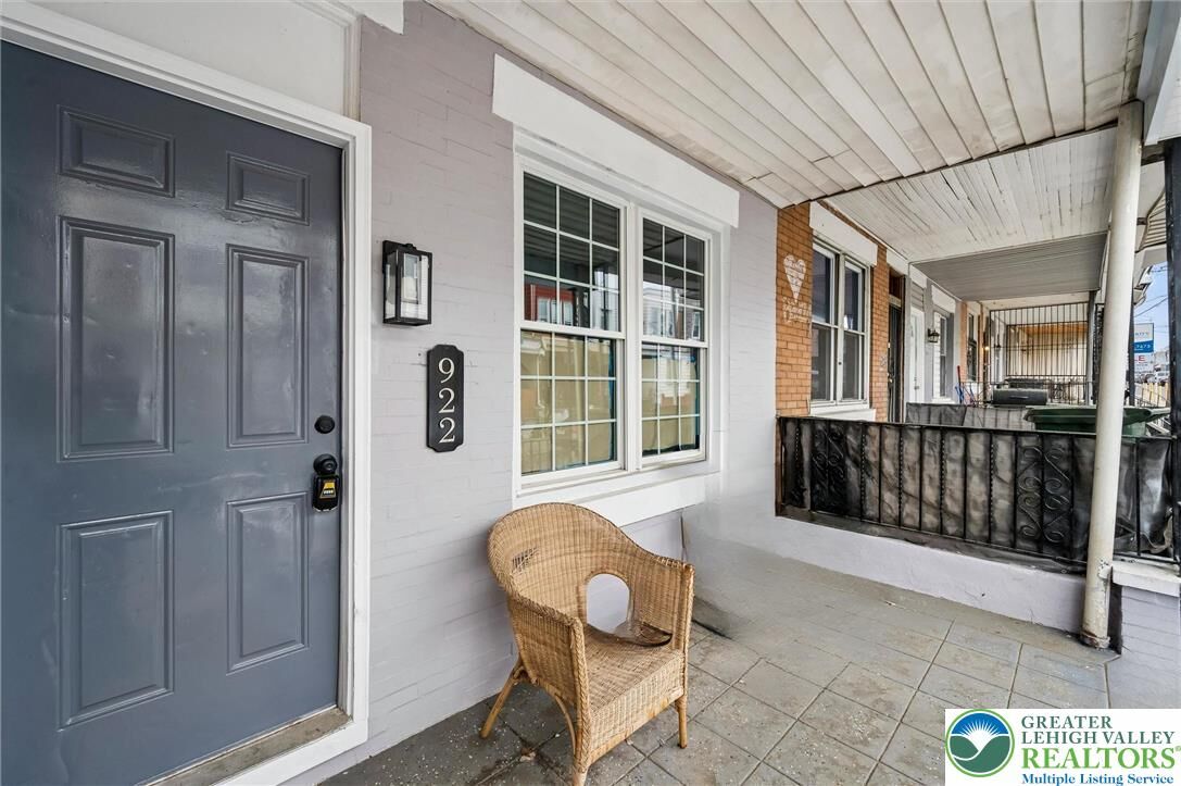 Property Photo:  922 E Schiller Street  PA 19134 