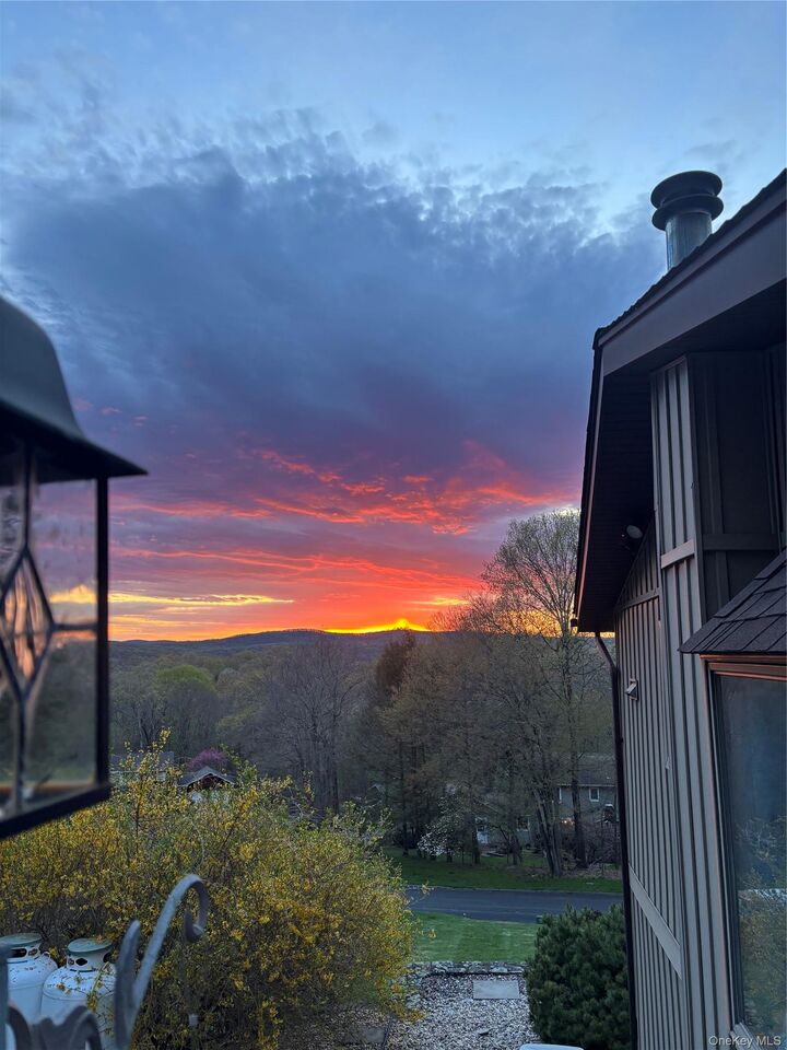 Property Photo:  19 Crescent Lane  NY 10579 