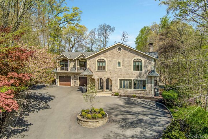 Property Photo:  12 Rollingwood Drive  NY 10956 