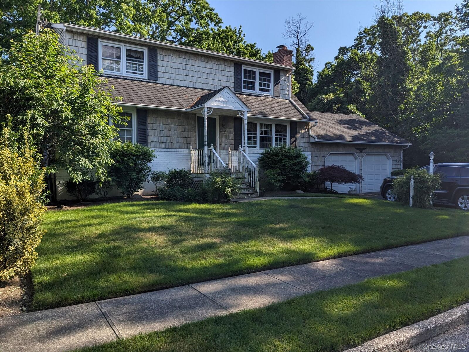 Property Photo:  2 Rhode Island Avenue  NY 11758 