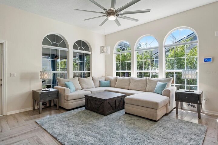 Property Photo:  236 Longview Avenue  FL 34747 