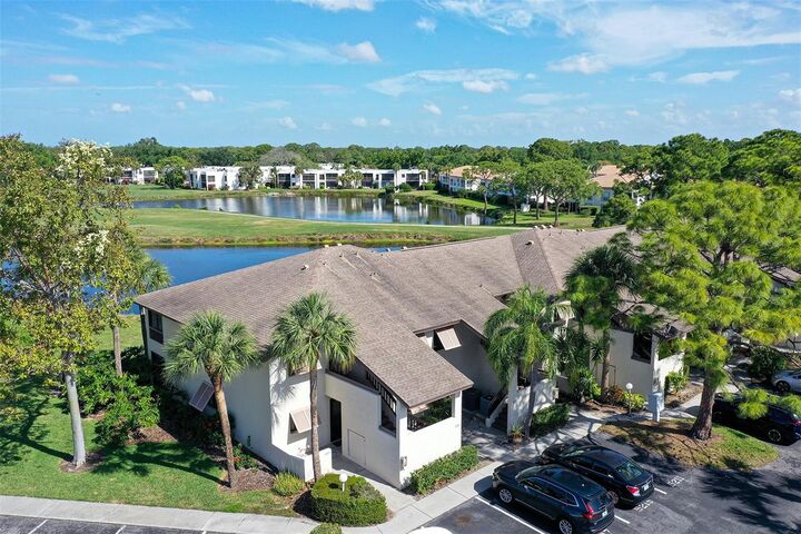 Property Photo:  5207 Willow Links 34  FL 34235 