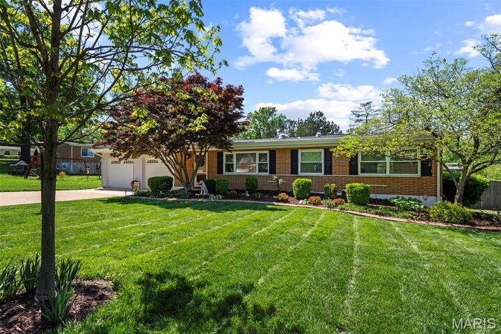 Property Photo:  14 Bal Harbour Drive  MO 63146 