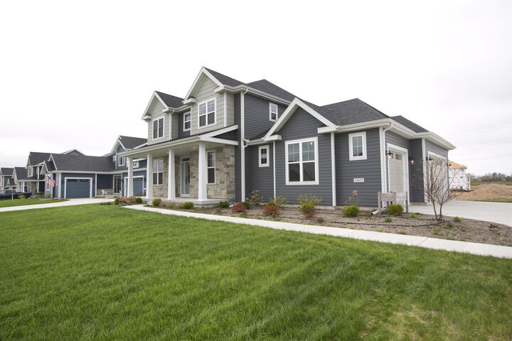 Property Photo:  10601 N Tree Sparrow Dr   53097 