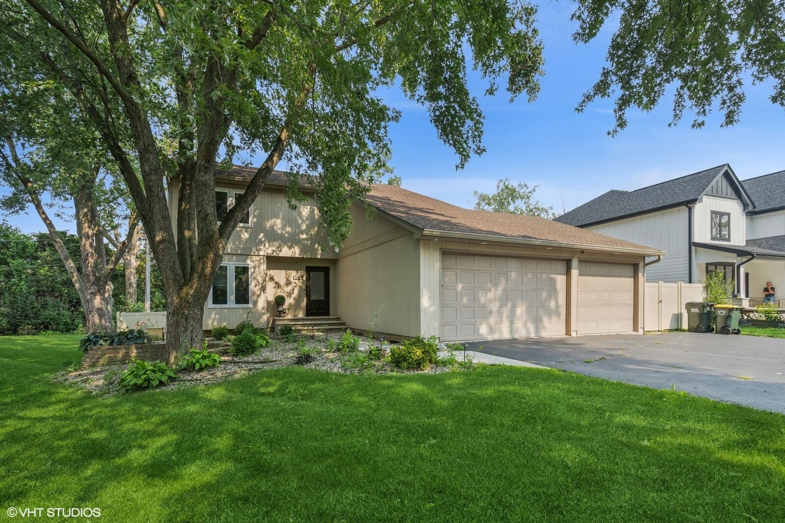 Property Photo:  1507 S Addison Avenue  IL 60148 