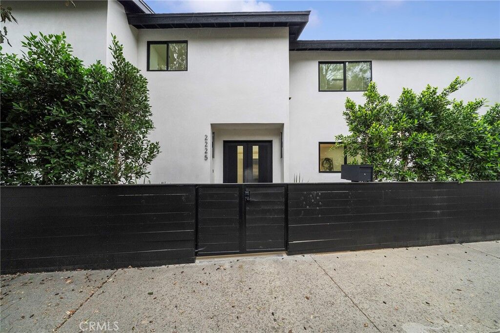 Property Photo:  2225 Shoredale  CA 90031 