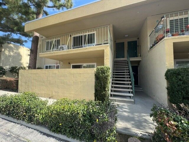 Property Photo:  11138 Aqua Vista 29  CA 91602 