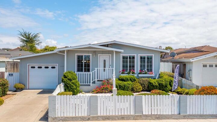 Property Photo:  1714 Waring Street  CA 93955 