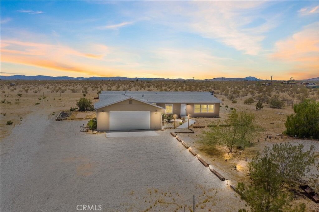 Property Photo:  61375 Leslie Lane  CA 92285 