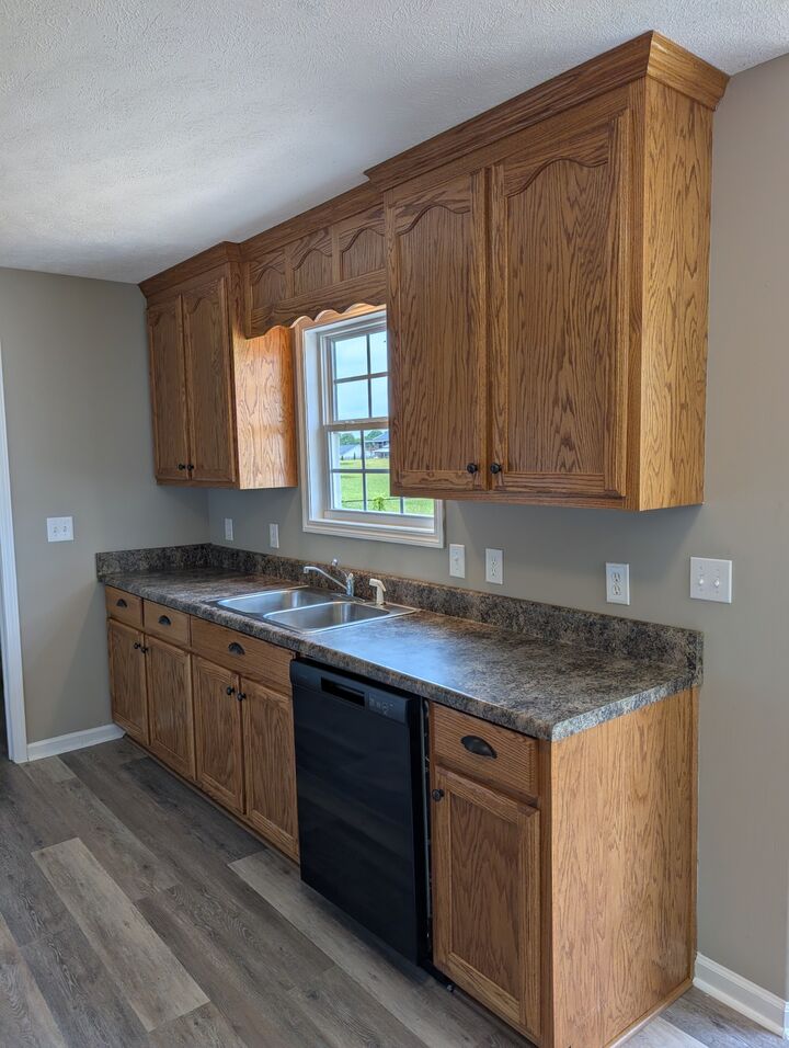 Property Photo:  2130 Horton Way  TN 37091 