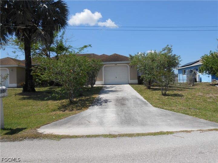 Property Photo: 4507 20th Street SW FL 33973