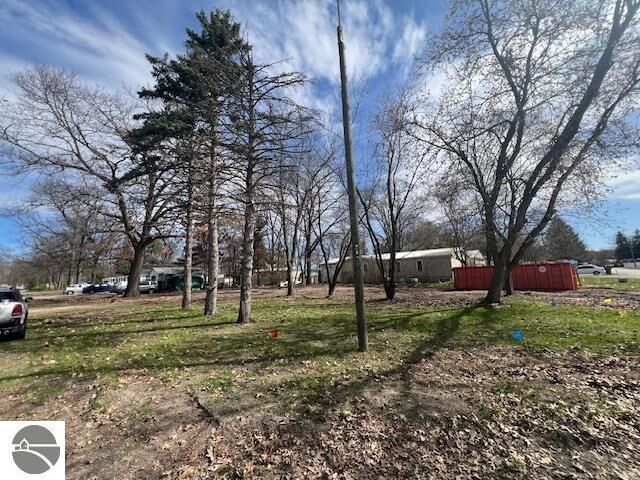 Property Photo:  811 Linwood Lane  MI 49686 