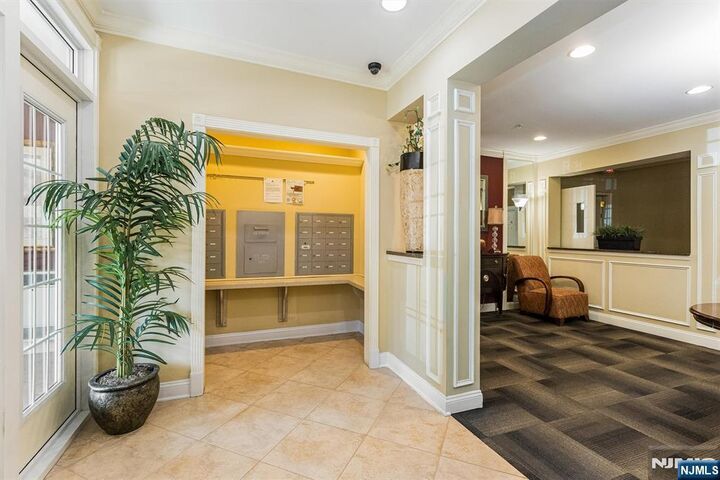 Property Photo:  6217 Brookhaven Court 217  NJ 07457 