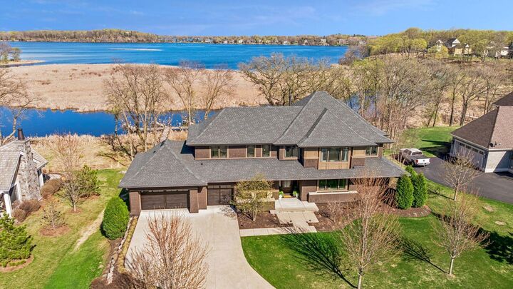 Property Photo:  3776 Woodland Cove Parkway  MN 55331 