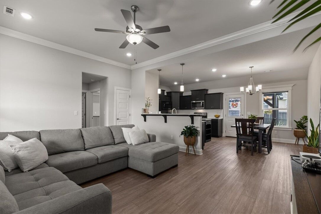 Property Photo:  172 Brooke Street  AR 72740 