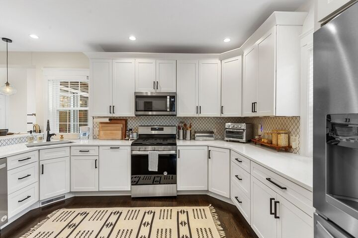 Property Photo: 1 Maple St 1 MA 01754