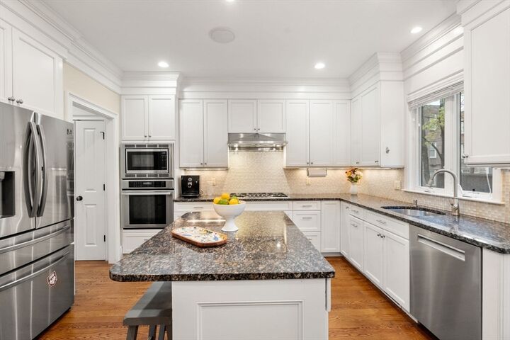 Property Photo:  221 Freeman St 221  MA 02446 