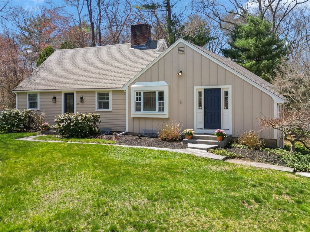 Property Photo:  26 Parsonage Ln  MA 01983 