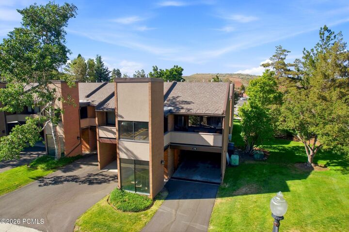 Property Photo: 1720 Captain Molly Drive UT 84060