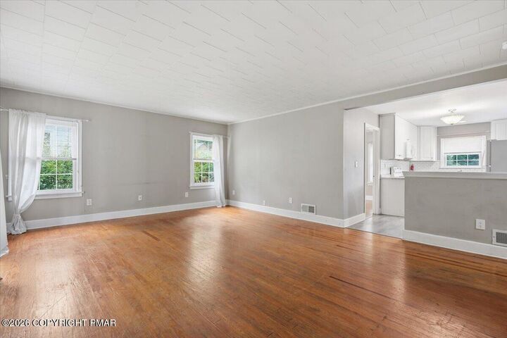 Property Photo:  122 Ransberry Avenue  PA 18301 