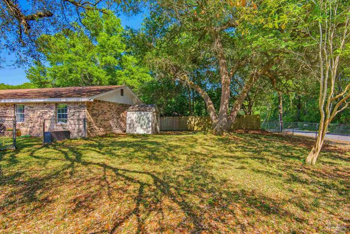 Property Photo:  11102 Calvin St  FL 32534 