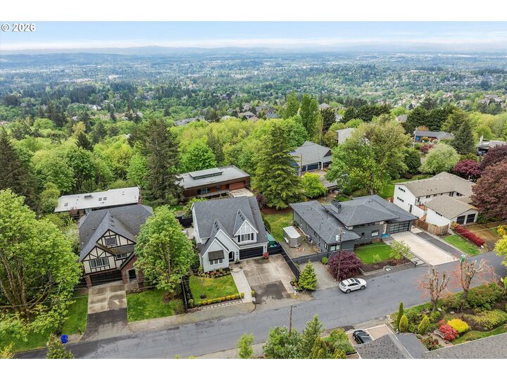 Property Photo:  2059 NW Ramsey Dr  OR 97229 