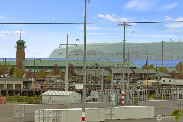 Property Photo:  2609 W Marine View Drive 2  WA 98201 