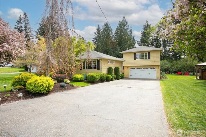 Property Photo:  1943  Lake Crest Drive  WA 98229 