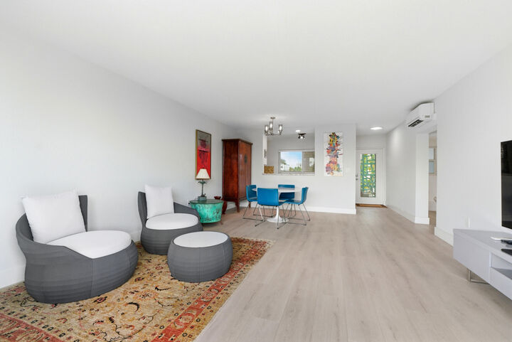 Property Photo:  180 Isle Of Venice Drive 331  FL 33301 