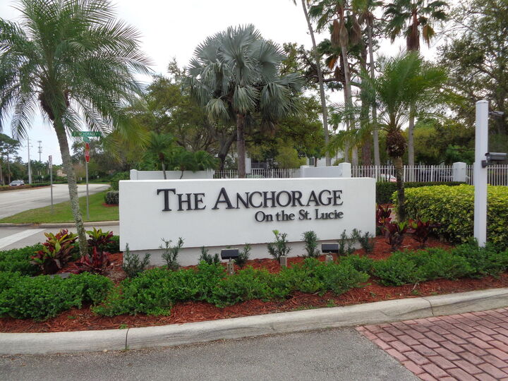 Property Photo: 2512 SE Anchorage Cove 2 FL 34952