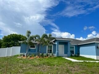 Property Photo:  2352 SW Plum Court  FL 34953 