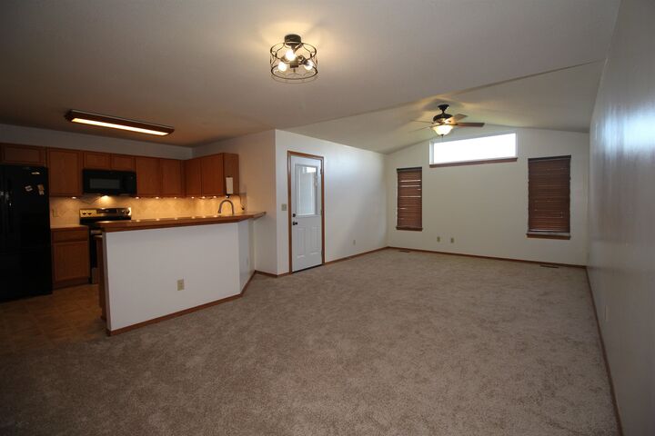 Property Photo:  1217 Willowbrook Ln  KS 67144-9393 