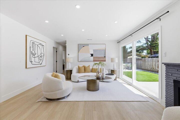 Property Photo:  750 San Pablo Avenue  CA 94085 