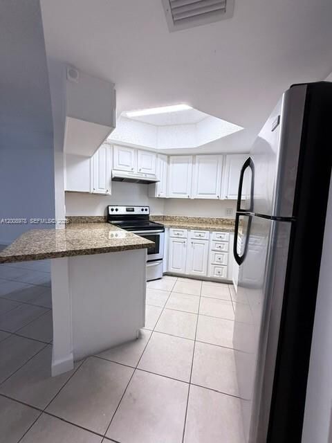 Property Photo:  8333 Lake Dr 407  FL 33166 