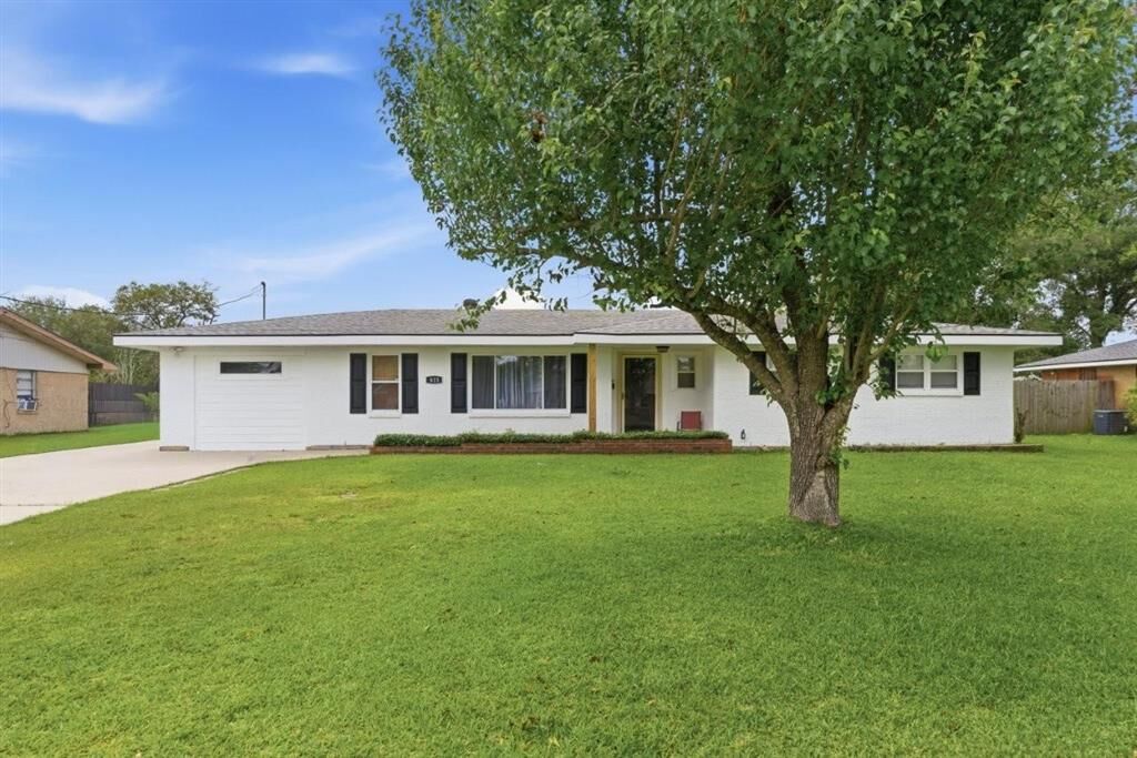 Property Photo:  613 Glover Street  LA 70605 
